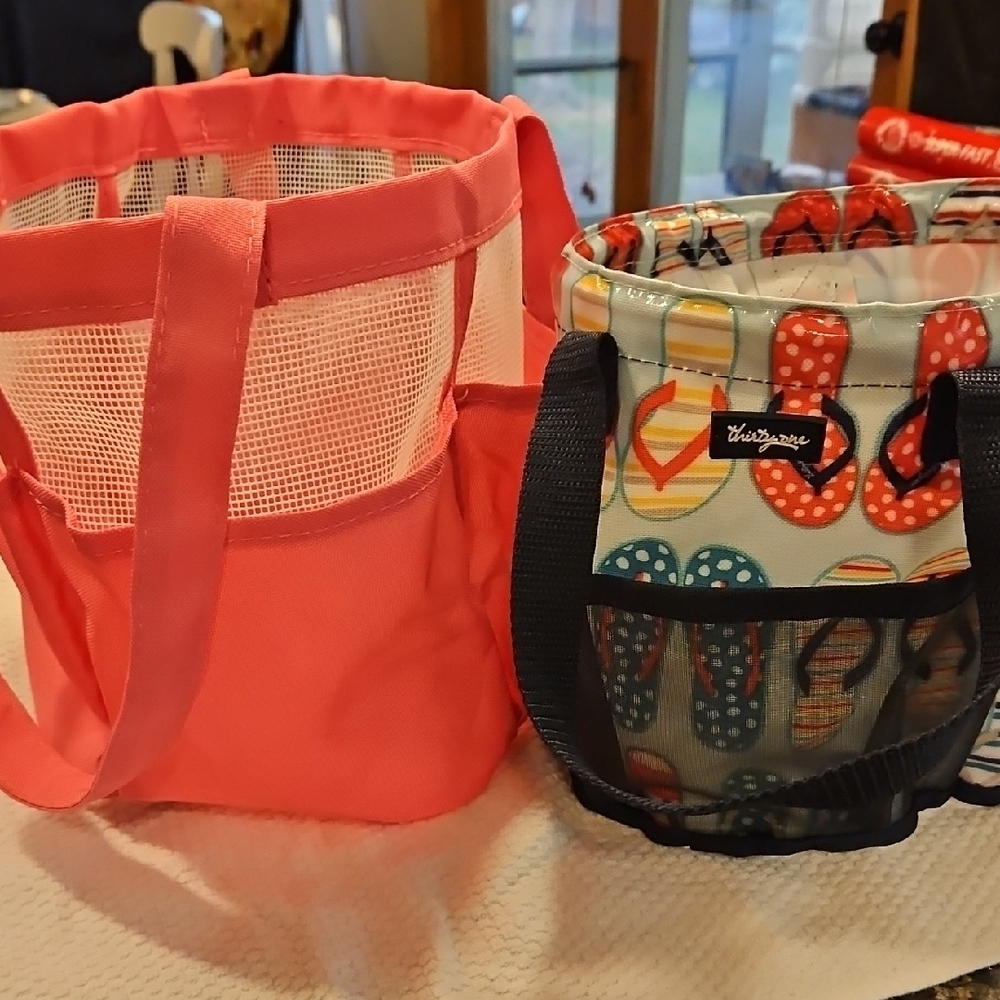 Set Of 2 Dorm Bags/beach Totes
